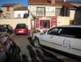 LIMOUSINE sur la place du village.